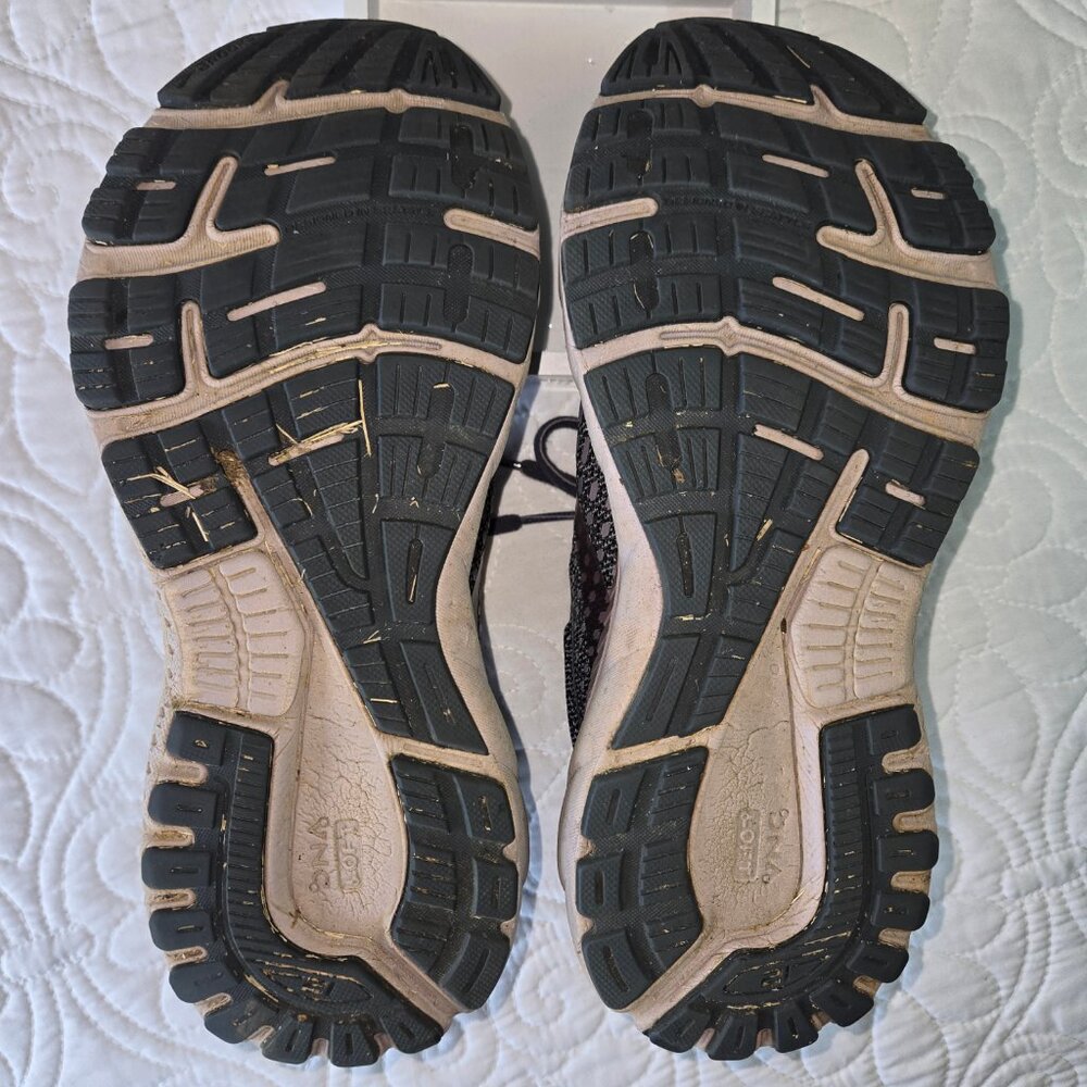 BROOKS ADRENALINE Ombre Grey and Lavender Running Shoe in a Women's size 8 Med - Picture 10 of 10